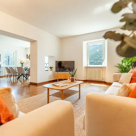 Front Casa Giulia! Hot Tub, Garden, Gym, Ac, Pk! * Carate Urio