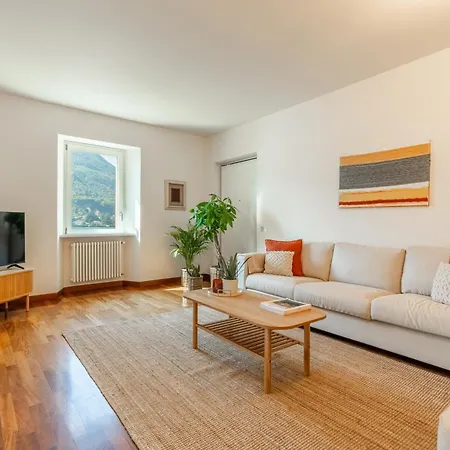 Front Casa Giulia! Hot Tub, Garden, Gym, Ac, Pk! * Carate Urio