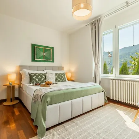 Dom wakacyjny Front Casa Giulia! Hot Tub, Garden, Gym, Ac, Pk! Carate Urio