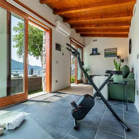 Front Casa Giulia! Hot Tub, Garden, Gym, Ac, Pk! *