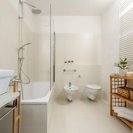 Front Casa Giulia! Hot Tub, Garden, Gym, Ac, Pk! Dom wakacyjny