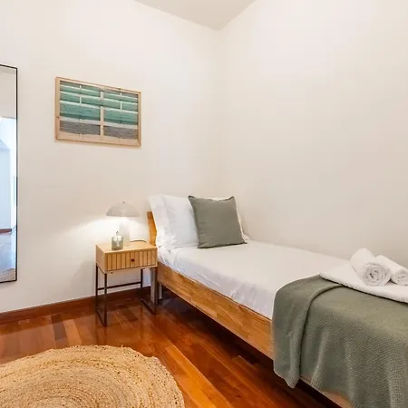 Front Casa Giulia! Hot Tub, Garden, Gym, Ac, Pk! * Carate Urio